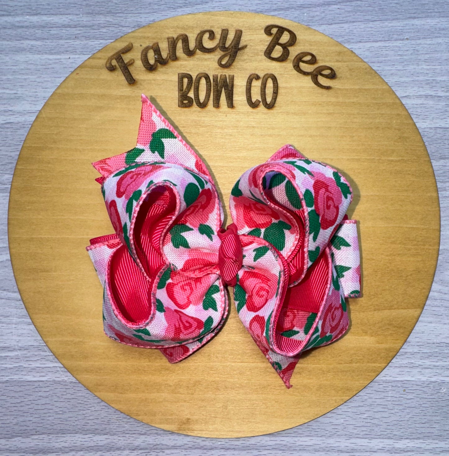Run For The Roses Honey Style Bow