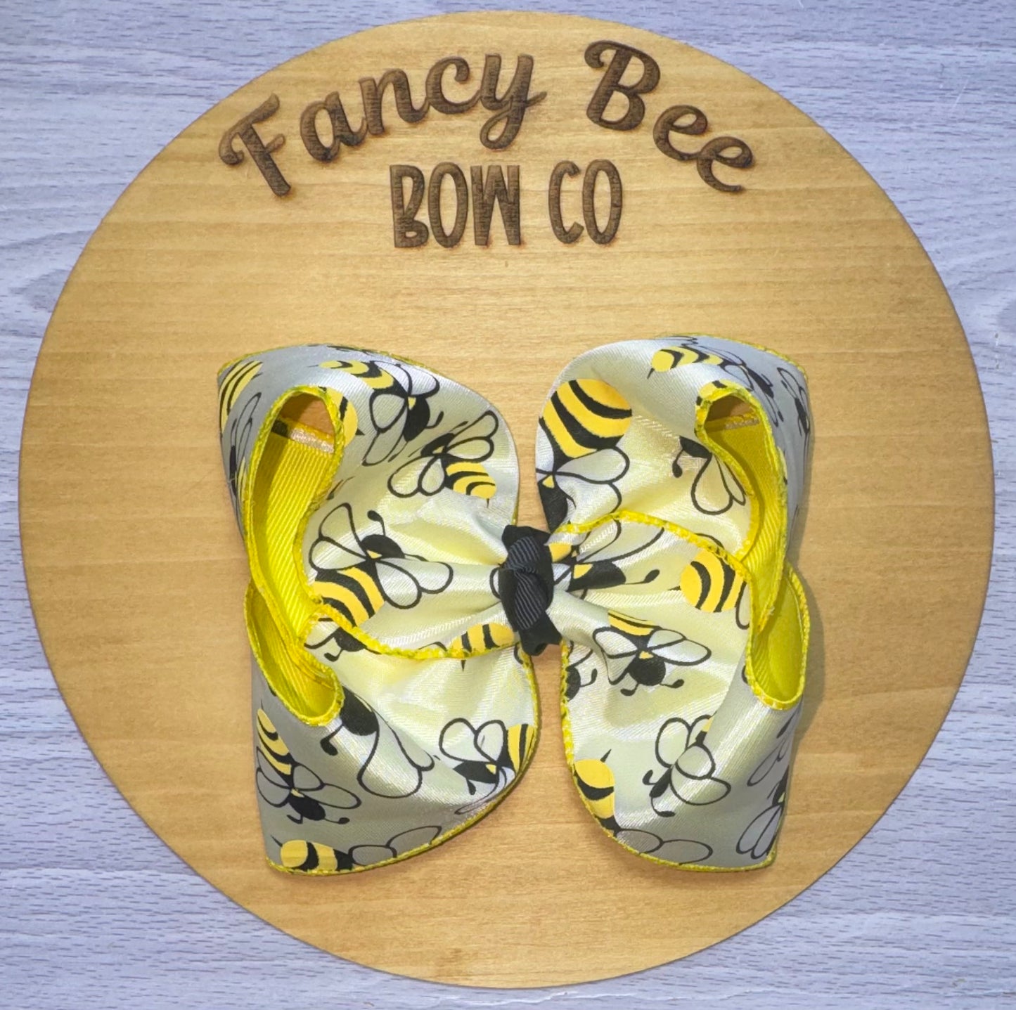 World Bee Day Queen Bow Exclusive!