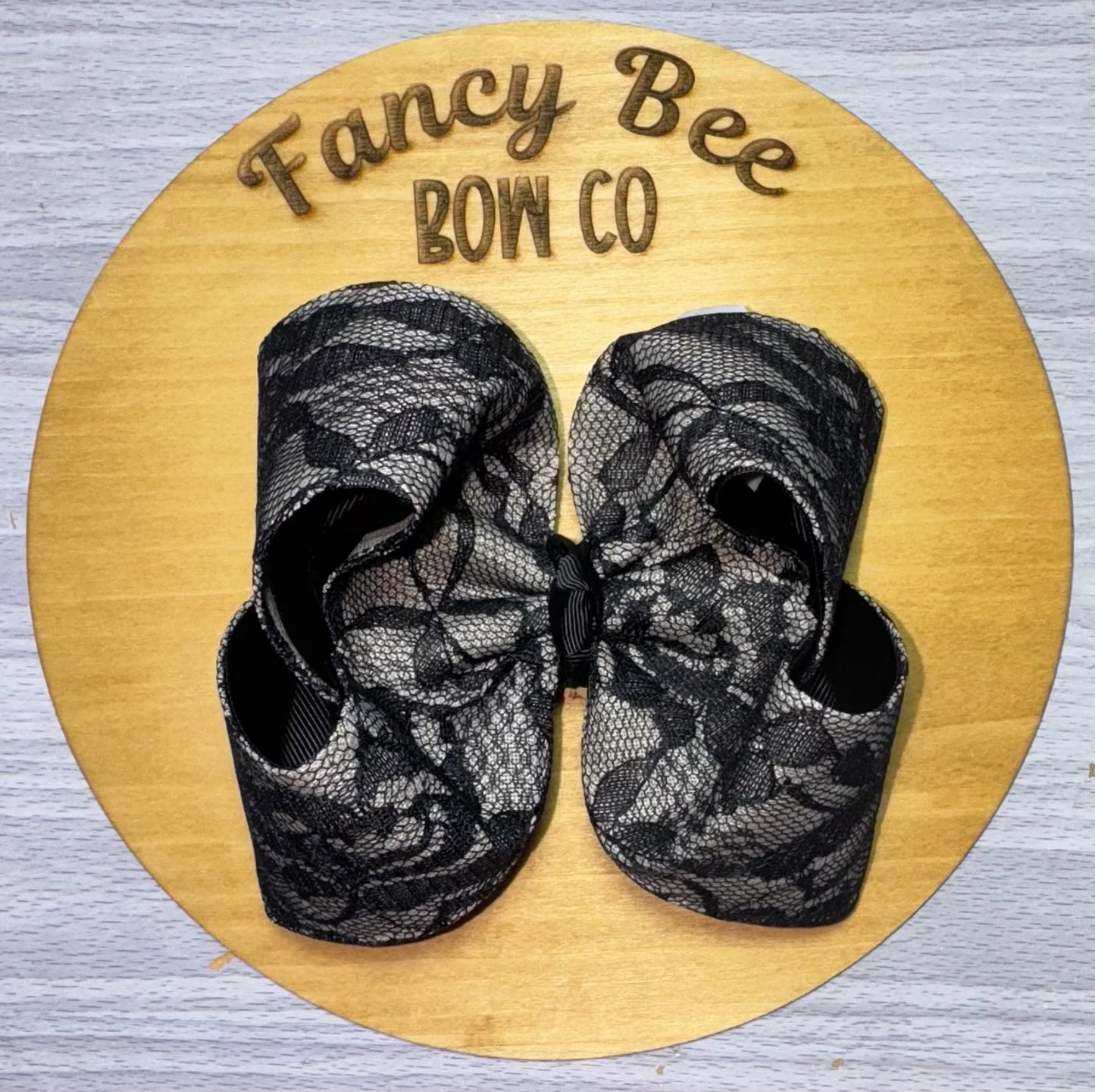 Black Lace Queen Style Bow