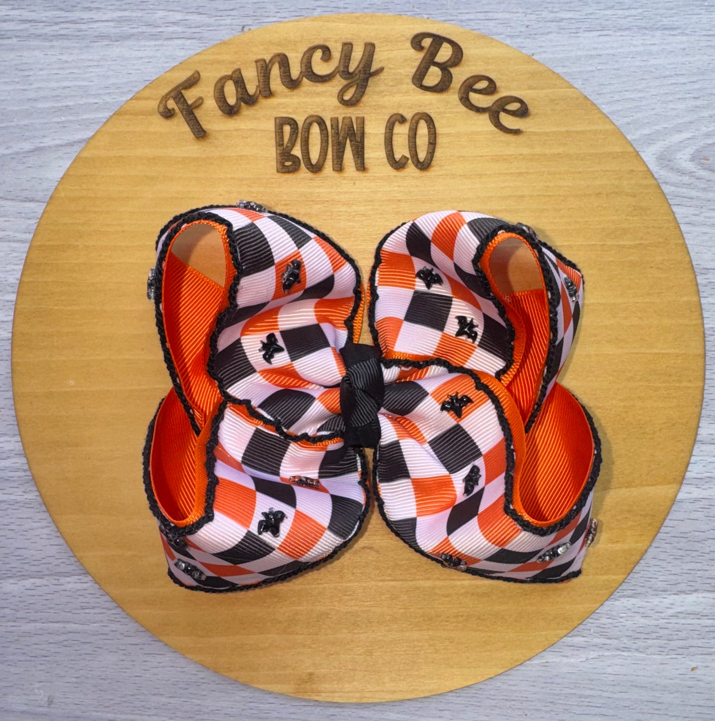 Checkered Bats Queen Style Bow