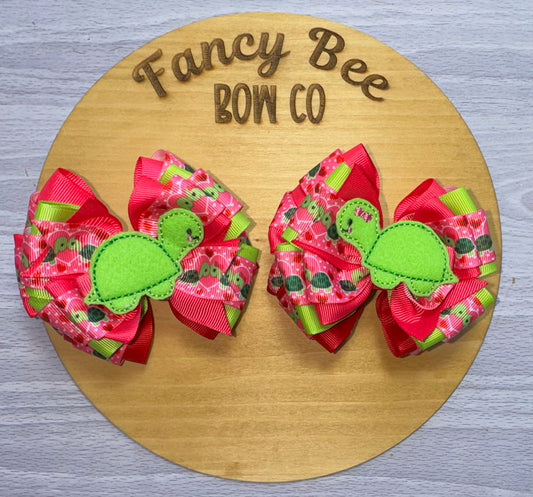 Turtley in Love Beehive Style Piggies