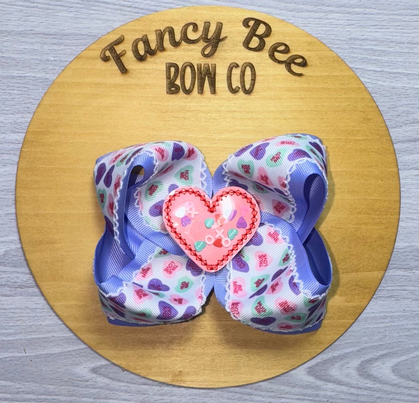 Candy Hearts Queen Style Bow w/ Detachable Shaker Feltie